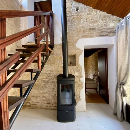 Self Contained In * Juille