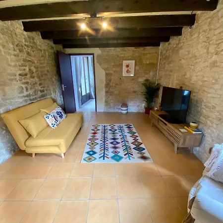 Self Contained In Apartman