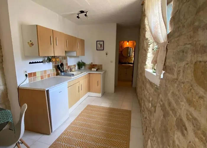 Self Contained In Apartment Juille