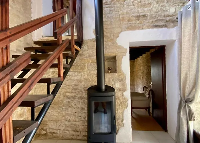 Self Contained In * Juille