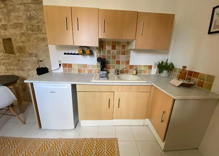 Apartment Self Contained In Juille